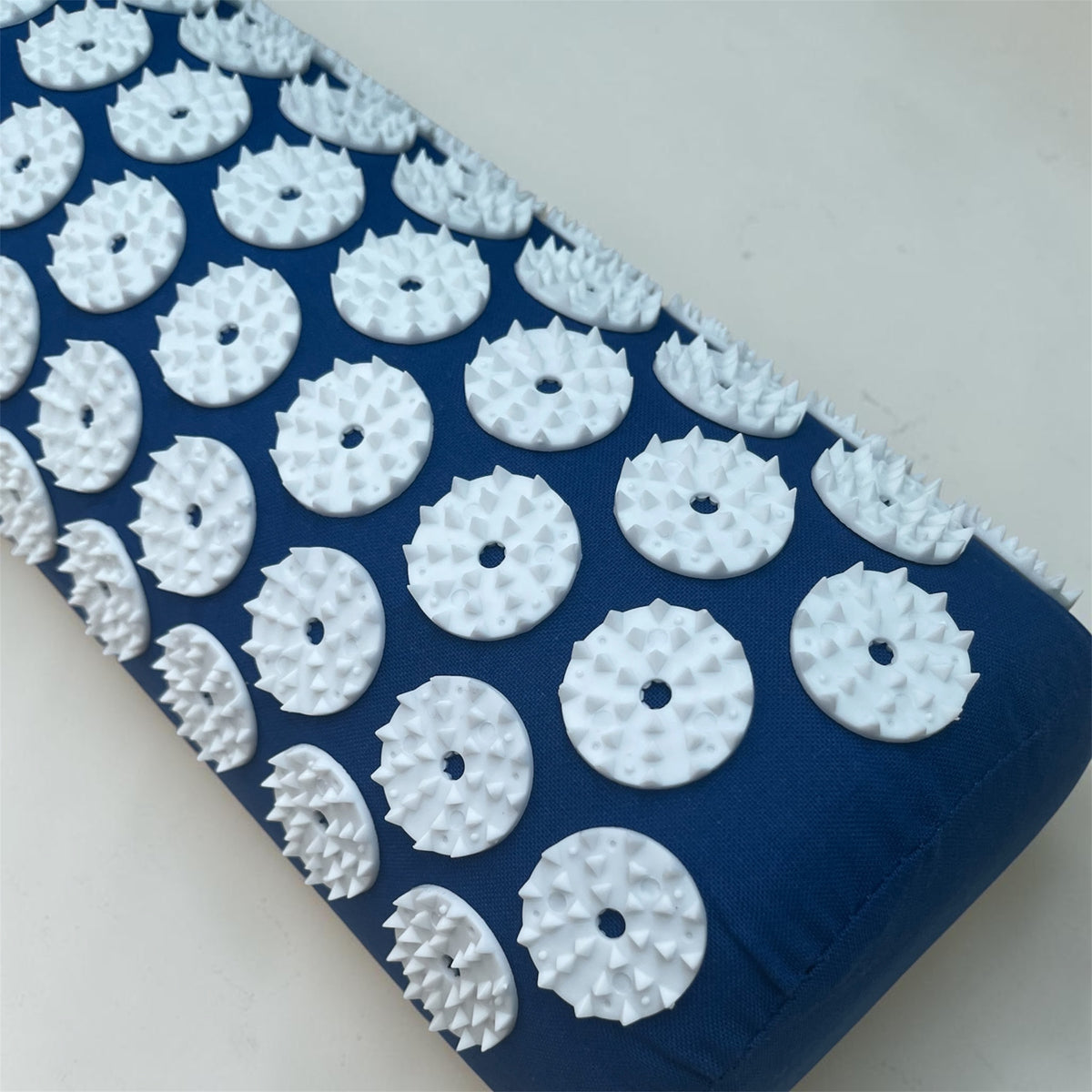 Coussin d'Acupression NORA – Bleu Marine | Nuque & Cervicales